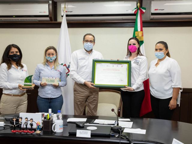 galardon-escuela-sustentable-pcolorada-8