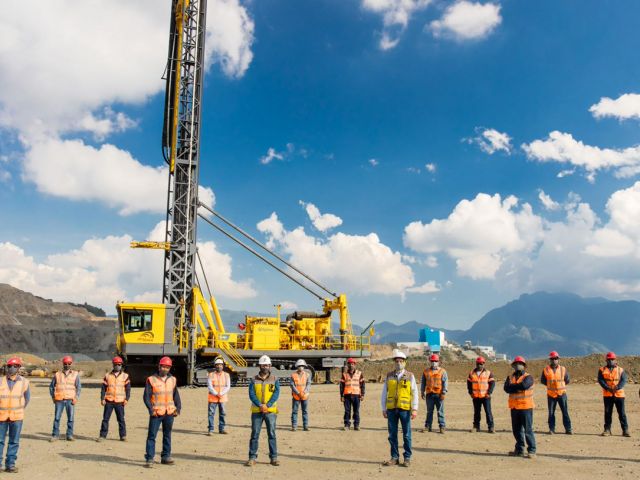 arman-en-pena-colorada-rotatoria-nueva-retratos