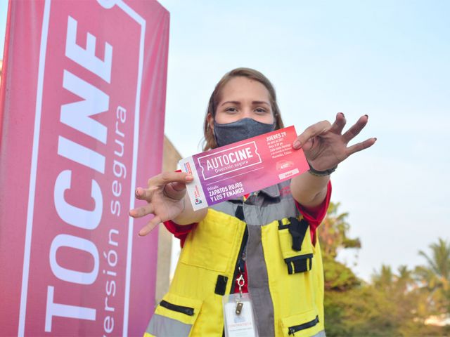 _0002_img-dia-del-nino-autocine-3