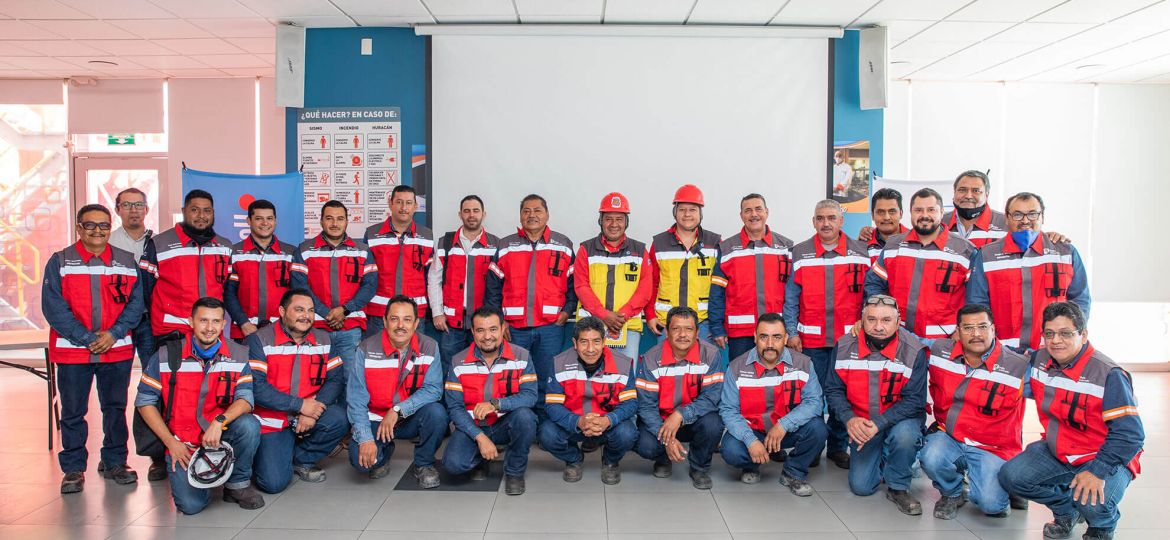Reconocimos-a-36-instructores-internos-de-PColorada-8