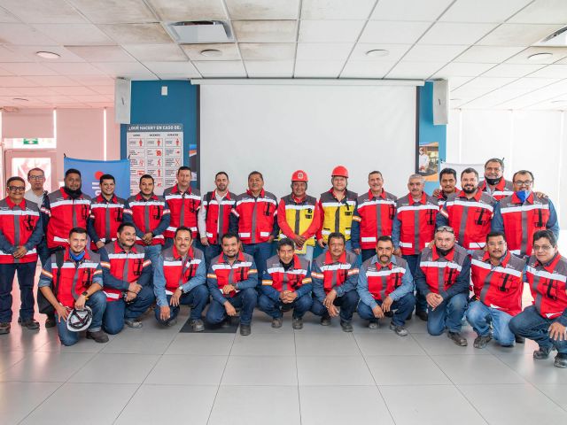 Reconocimos-a-36-instructores-internos-de-PColorada-8